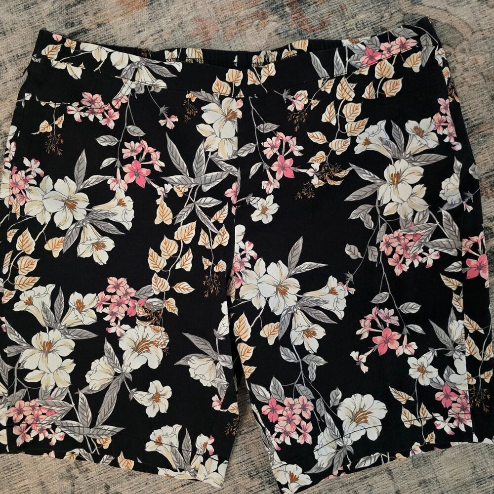 Issaac Mirah Live Floral Shorts Size 20WP - Picture 1 of 3